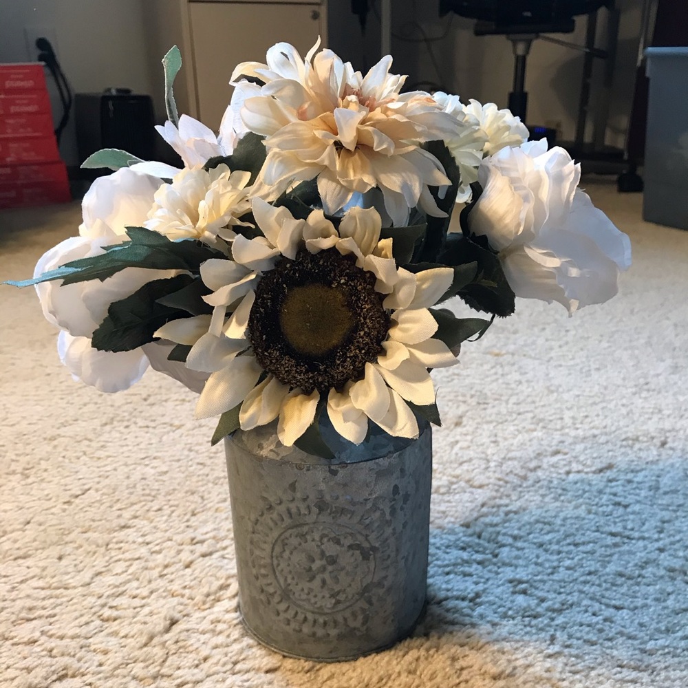 Galvanized Milk Can Flower Decor Arrangement